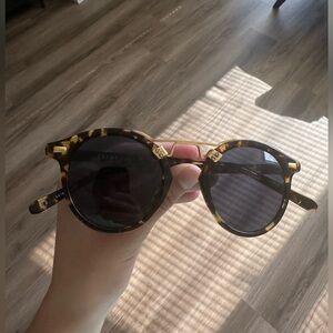 Krewe ST. LOUIS Sunglasses